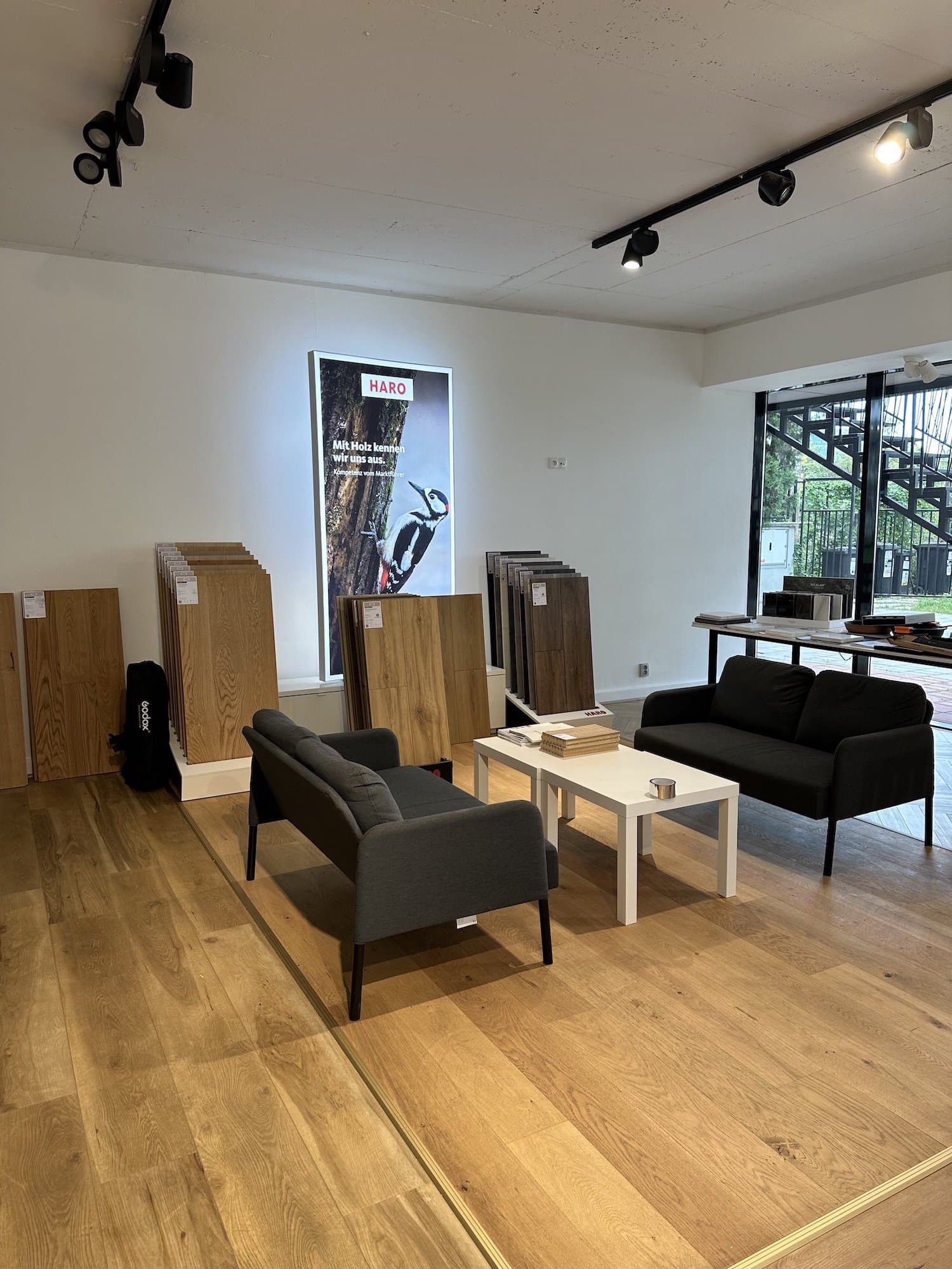 Interiér showroomu Kreatom v Bratislave, pohľad 5